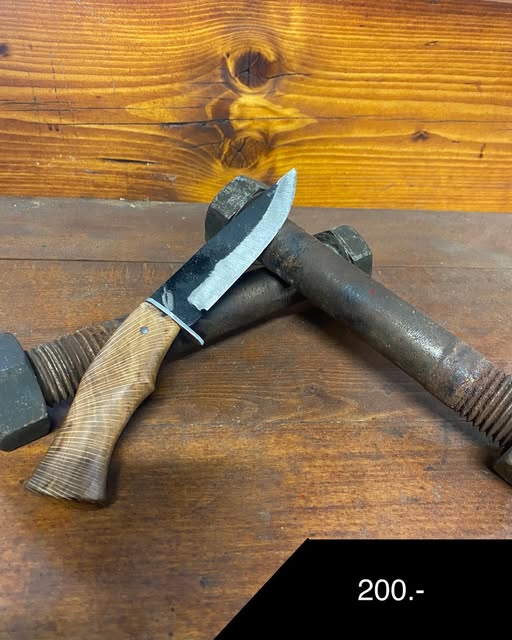 Couteau forgé à la main